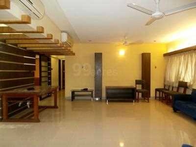 4 BHK Flat / Apartment For RENT 5 mins from Versova
