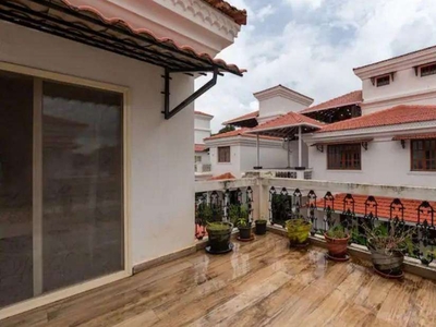 Raw villa 3 bhk duplex. Furnished with balcony