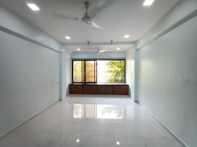 2 BHK Flat for rent in Andheri West, Mumbai - 804 Sqft