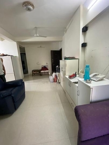 2 BHK Flat for rent in Malad West, Mumbai - 920 Sqft