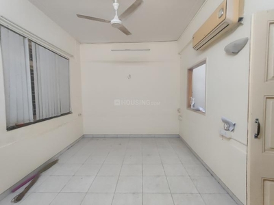 2 BHK Flat for rent in Vile Parle East, Mumbai - 850 Sqft