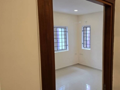 940 sq ft 2 BHK 2T North facing Apartment for sale at Rs 75.00 lacs in Project in Velachery, Chennai