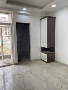 950 sq ft 3 BHK 2T NorthEast facing Apartment for sale at Rs 35.42 lacs in Project in Sector 73, Noida