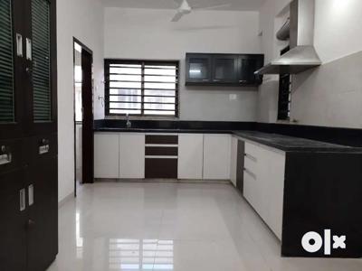 3 bhk semifurnished flat available on rent in old padra road.