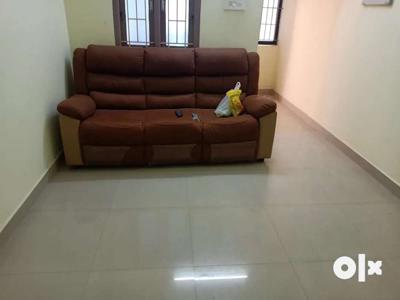 1 Room Furnished in 2BHK house with river view at Navarathna apartment
