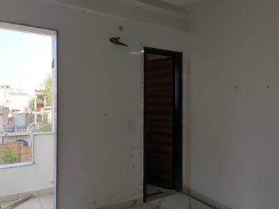 950 sq ft 3 BHK 2T South facing Completed property BuilderFloor for sale at Rs 1.35 crore in Project in Rohini sector 24, Delhi