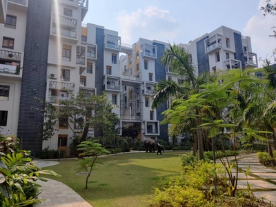 993 sq ft 2 BHK 2T NorthEast facing Apartment for sale at Rs 100.00 lacs in Sugam Habitat in Picnic Garden, Kolkata