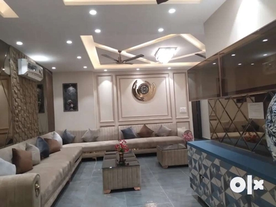 4 bhk luxurious and specious flat in uttam nagar