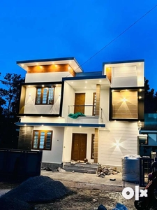 Thrissur Nadathara 4.5 cent plot 4 bhk New villa