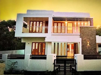 Villa 12 cent 3000 sq 4 bhk Thrissur