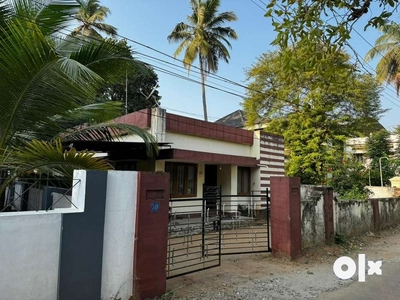 12cent plot with house for sale in prime area pf chandranagar