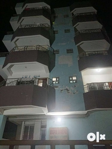3 bhk flat at Domuhan Bodh Gaya Market near Delta International hotel.