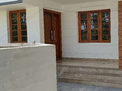 4 5 cent New villa for sale. At mannuthy. mulayam