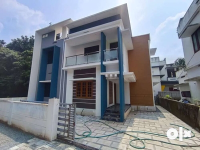 4.2 cent 1550 sqft 3 bhk new house kakkanad Pallikara