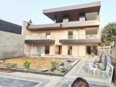6+ Bedroom 396 Sq.Mt. Independent House in Gn Sector Sigma ii Greater Noida