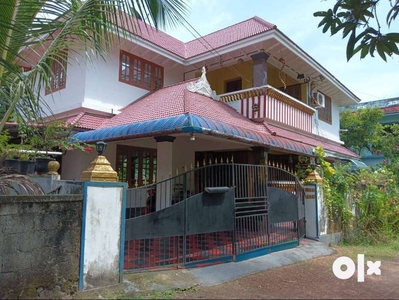 6 cents plot with 2000sqft 3 Bed 4Bath house for sale at puthiyakav.
