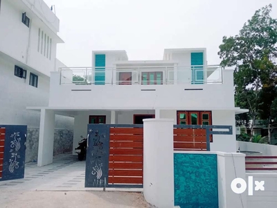 6.5 cent house for sale in Pothencode junction