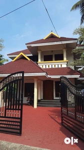 7 cents plot with 2400sqft 4BHK house for sale at Pettah,Marad.