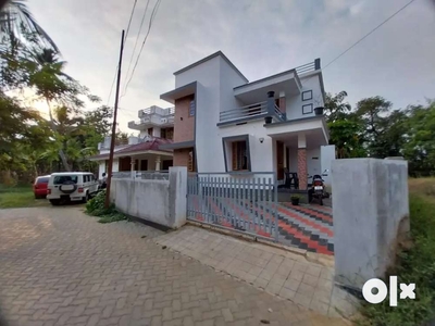 Aluva, Kottappuram 4 cent. 3 BHK Attached. 1350 sqft House.