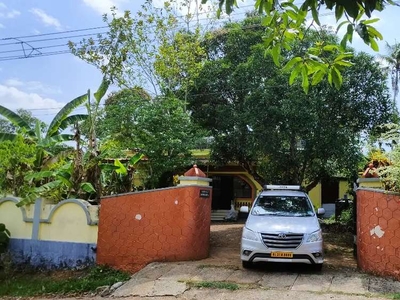 HOUSE WITH 25 CENT OF LAND FOR SALE NEAR CHARUMMOODU