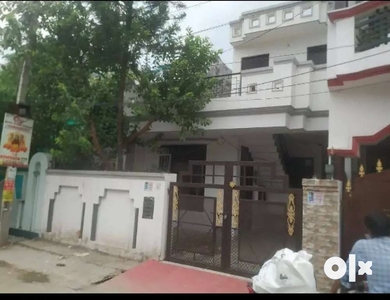 Independent house for sale in jankipuram near by atal chouraha.