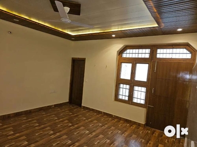Independent house for sale in Krishna colony near sector 7