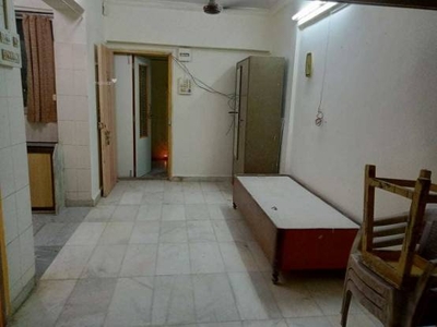 350 sq ft 1 BHK 1T Apartment for sale at Rs 100.00 lacs in Shreepati Castle in Girgaon, Mumbai