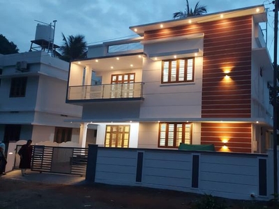 4 Bedroom 2036 Sq.Ft. Independent House in Punkunnam Thrissur