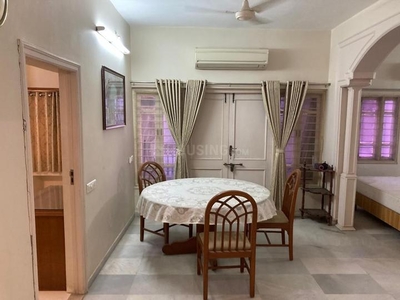 2 BHK Flat for rent in Satellite, Ahmedabad - 1600 Sqft
