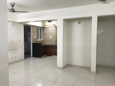 2 BHK Flat for rent in Vaishno Devi Circle, Ahmedabad - 1400 Sqft