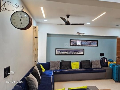 2 BHK Flat for rent in Vaishno Devi Circle, Ahmedabad - 1900 Sqft