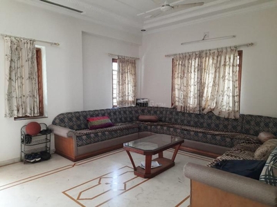 3 BHK Flat for rent in Memnagar, Ahmedabad - 2300 Sqft