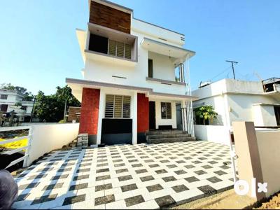 Newly 3 bed rooms 1200 sqft house in north paravur near kottuvally