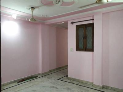 900 sq ft 3 BHK 2T BuilderFloor for sale at Rs 44.00 lacs in Project in Mahavir Enclave, Delhi