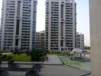 4 BHK Flat / Apartment For SALE 5 mins from Magarpatta