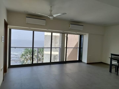 2 BHK Flat for rent in Bandra West, Mumbai - 775 Sqft