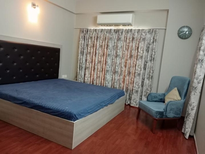 2 BHK Flat for rent in Vaishno Devi Circle, Ahmedabad - 900 Sqft