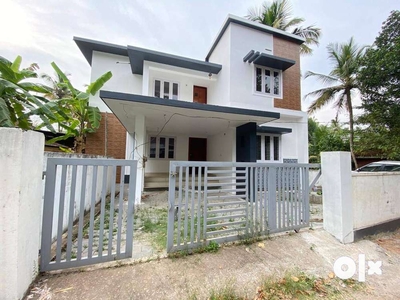 3 BHK House with 1850sqft near Amala - Thrissur