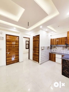 3 bhk luxury flat ready to move near by main road