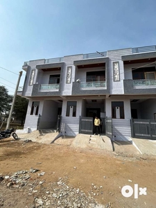 Hathoj me villa , 68 gaj villa ,3 bhk , full duplex,corner villa ,