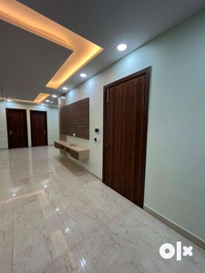 Independent 4Bhk Luxury Flat For Sale In Deep Vihar Rohini Sector 24