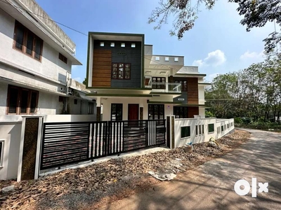 Kakkanadu pukkattupady 20/ Twenty 4.800 cent 1700 sqfeet 3 bhk