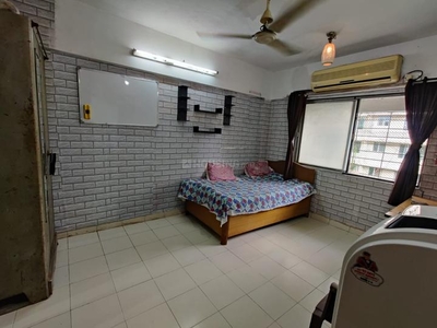 1 RK Flat for rent in Santacruz East, Mumbai - 310 Sqft
