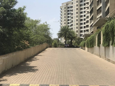 1100 sq ft 3 BHK 2T Apartment for rent in Kalpataru Gardens II at Kandivali East, Mumbai by Agent ROYAL REALTY