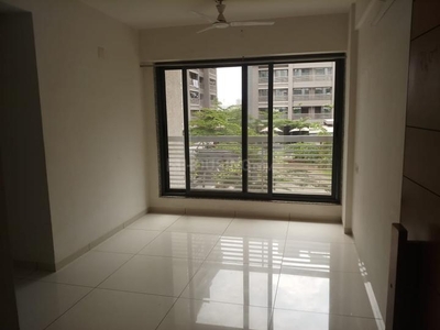 3 BHK Flat for rent in Vaishno Devi Circle, Ahmedabad - 1332 Sqft