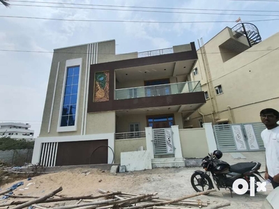 House for sale 193sq yards near by main road