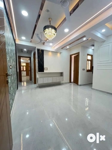 PREMIUM 2BHK FLAT FOR SALE READY TO MOVE IN PRIME LOCATION NOIDASEC-73