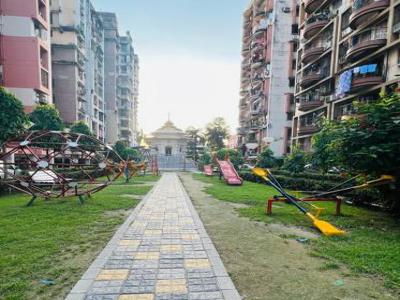 1475 sq ft 3 BHK 2T North facing Apartment for sale at Rs 85.00 lacs in Diamond Brindavan Garden 10th floor in Tangra, Kolkata