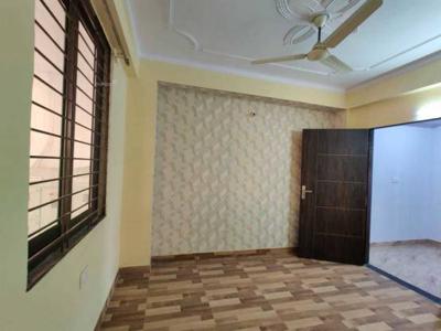 900 sq ft 3 BHK 3T Apartment for sale at Rs 46.00 lacs in Guru Nanak Estate Apartments 2 in Mahavir Enclave, Delhi