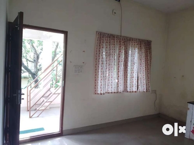 2 BHK 1st floor House for Rent in Tripunitira - Only family